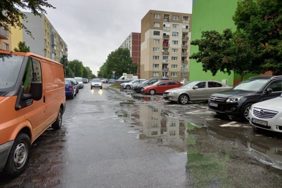Rekonštrukcia ciest čaká aj Veču