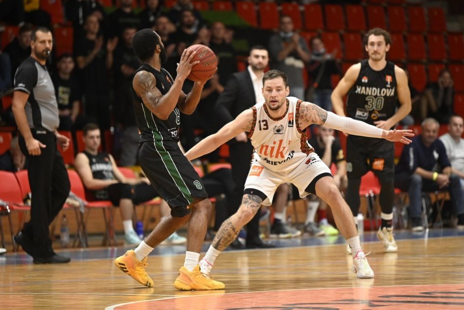 OBRAZOM: BC Prievidza - MBK Baník Handlová 72:73