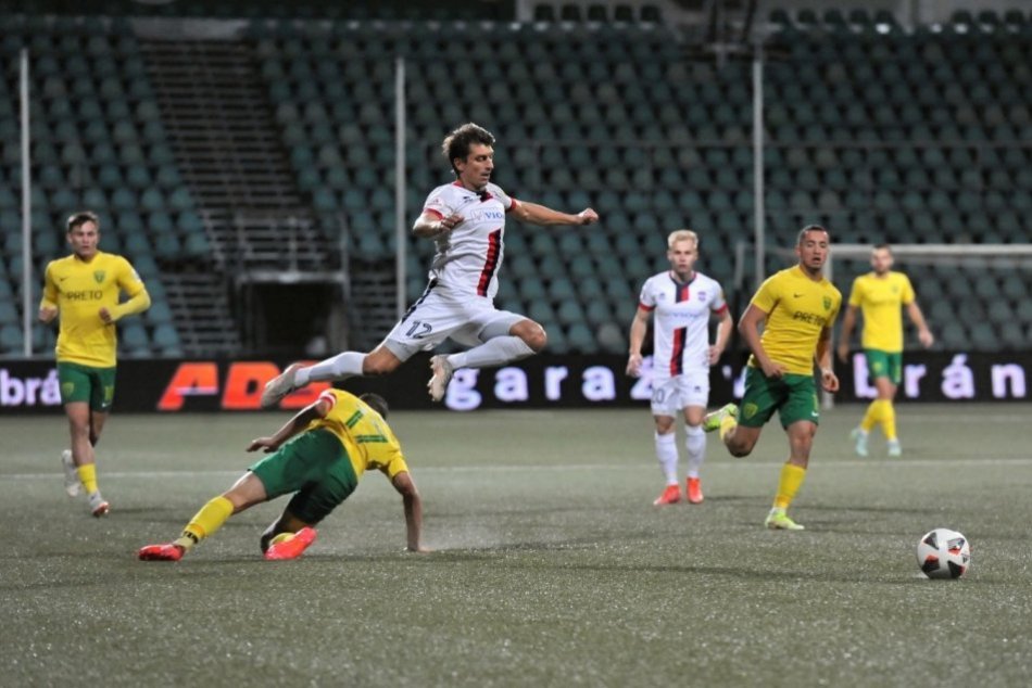 13. kolo: MŠK Žilina – FC ViOn Zlaté Moravce-Vráble 4:1 (2:0)
