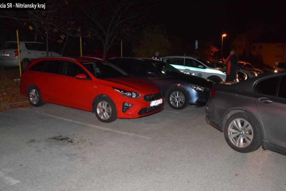Vodič v Nitre narazil do zaparkovaných áut: Nafúkal viac ako 2 promile!