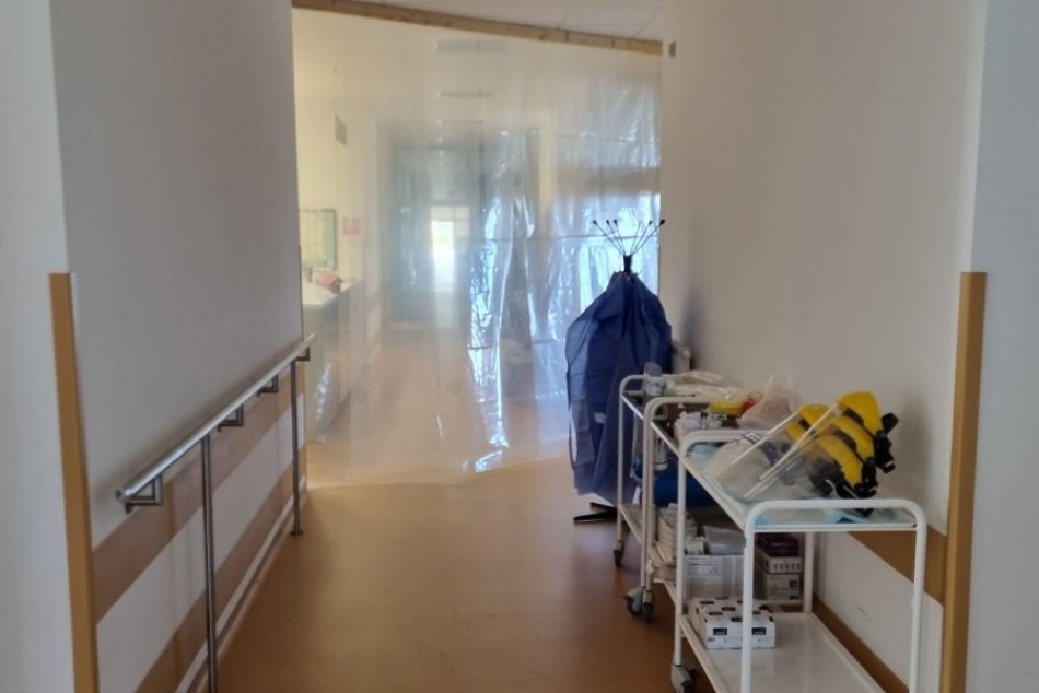 Reprofilizácia lôžok vo Fakultnej nemocnici v Nitre
