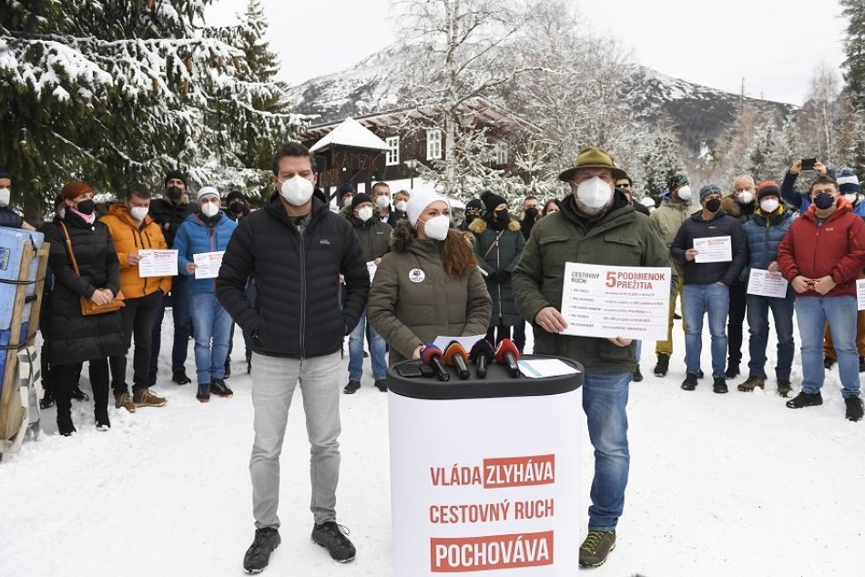 FOTO: Podtatranskí podnikatelia protestujú proti aktuálnym opatreniam