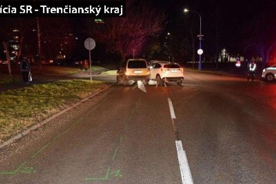 FOTO: Polícia obvinila opitého Trenčana, ktorý v Dubnici spôsobil nehodu
