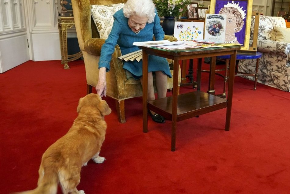 Britská kráľovná Alžbeta II. panuje rekordných 70 rokov