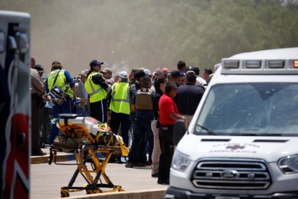 Šialený útok mladíka v Texase neprežilo vyše 20 ľudí