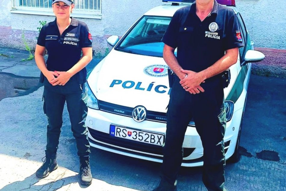 Dvojica policajtov zachránila dievčaťu život