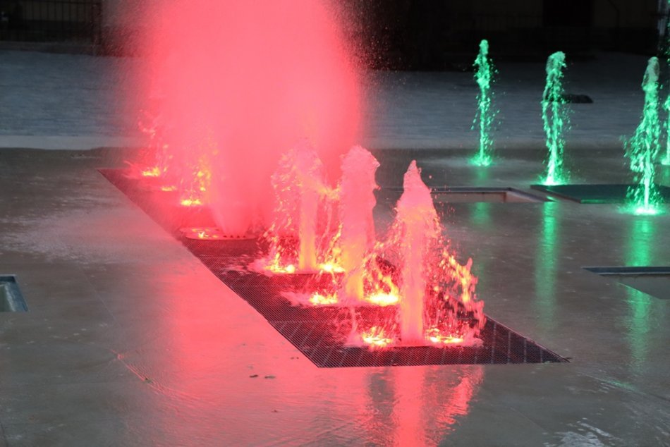 Programovanie svetelného režimu fontány na Hlavnom námestí