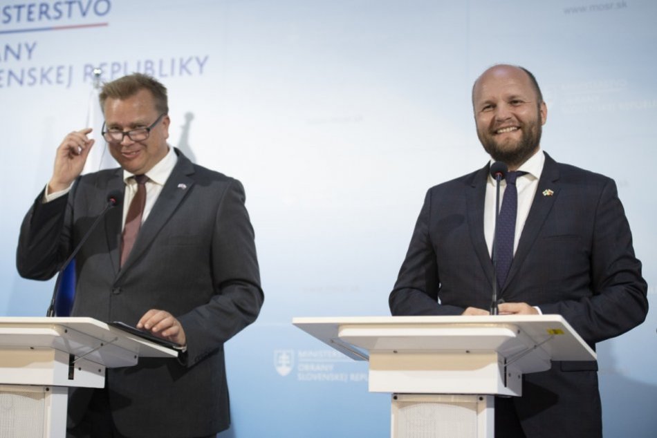 Objektívom: Slovensko sa s Fínskom dohodlo na nákupe obrnených vozidiel