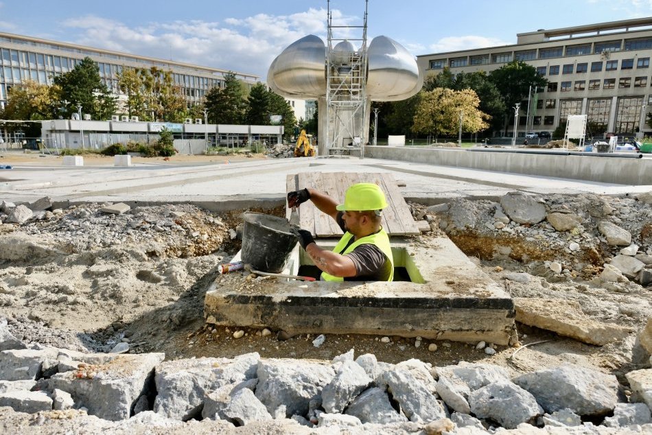 Rekonštrukcia fontány Družba (september 2022)
